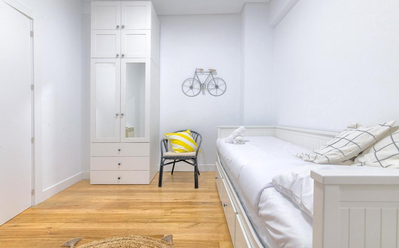 Iturribide Hogar Moderno Junto Al Metro Apartment Bilbao Bagian luar foto
