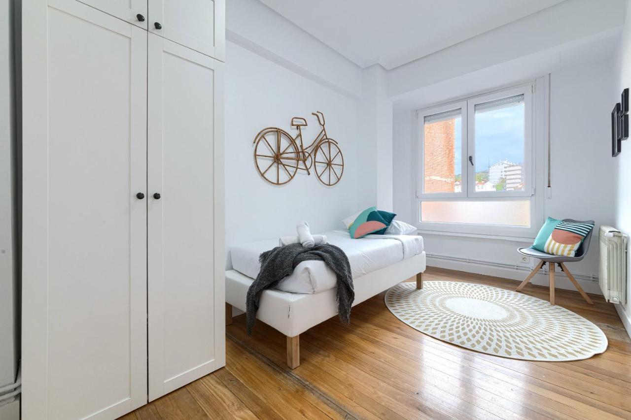 Iturribide Hogar Moderno Junto Al Metro Apartment Bilbao Bagian luar foto